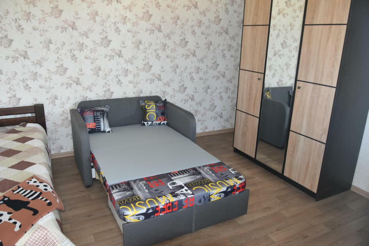 Hotel Три Кошки à TTchornomorsk Extérieur photo