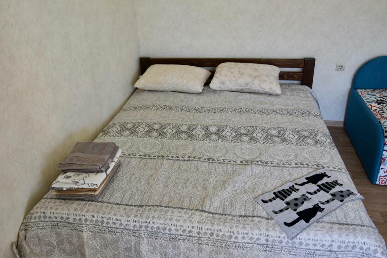 Hotel Три Кошки à TTchornomorsk Extérieur photo